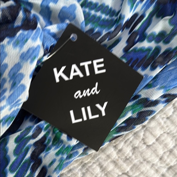 KATE and LILY Blue Bell Sleeve Crew Neck Sundress - Picture 6 of 11